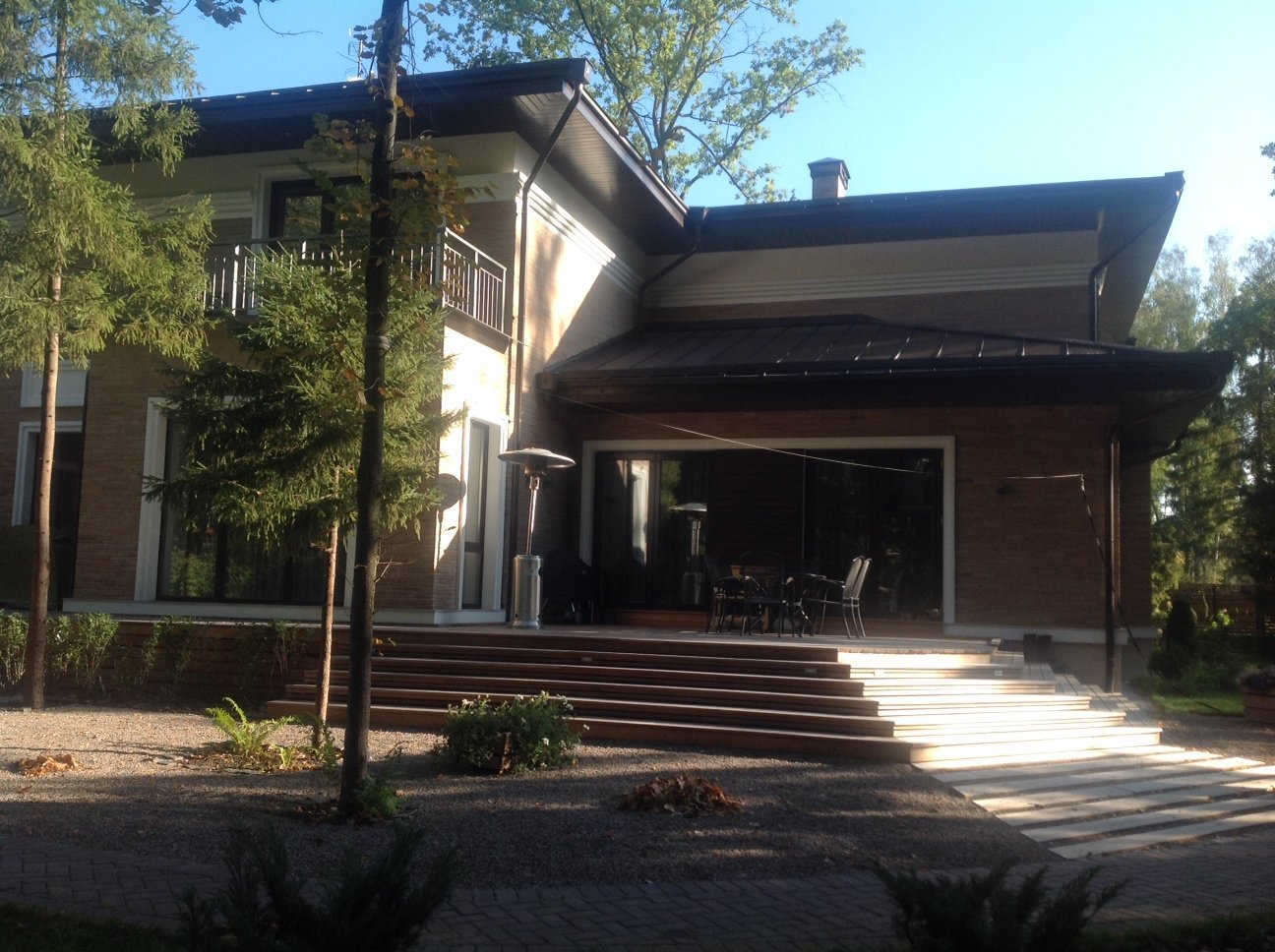 Монтаж фасадного декора