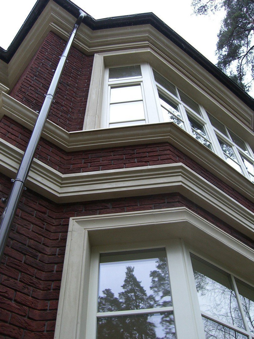 Монтаж фасадного декора