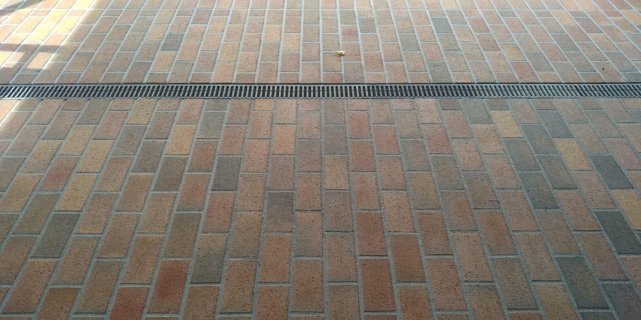 Укладка брусчатки