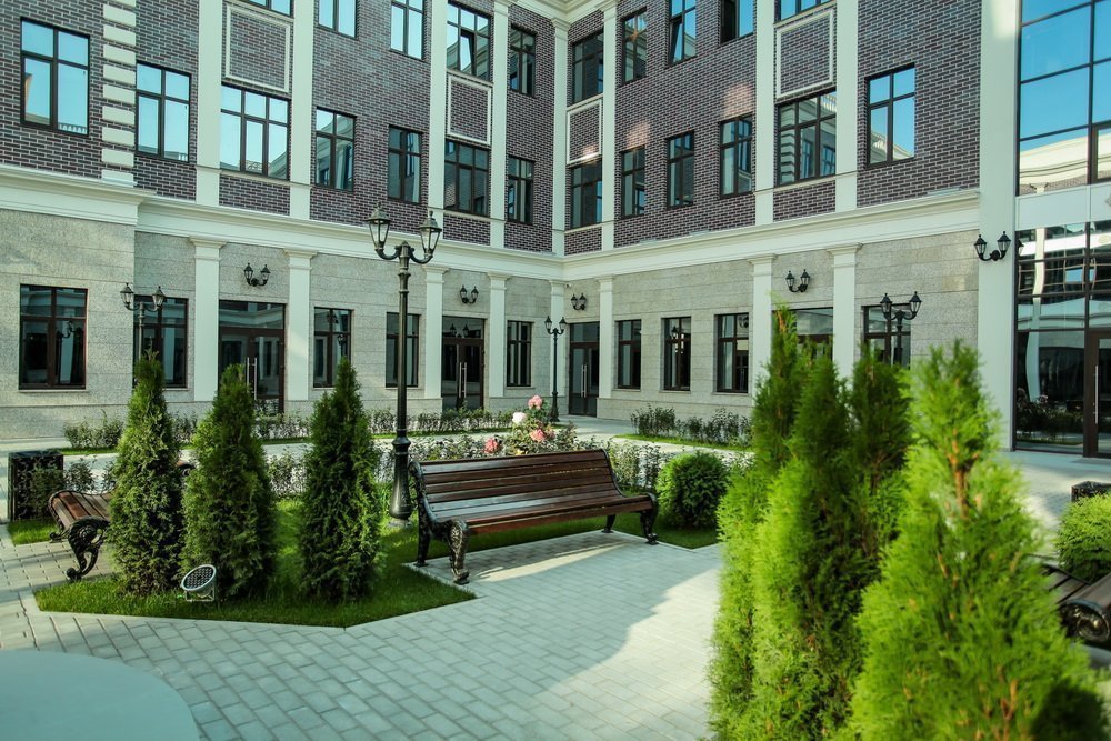 Монтаж фасадного декора