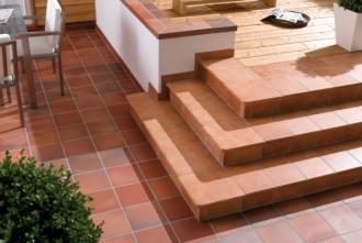 Широкоформатная плитка к ступеням