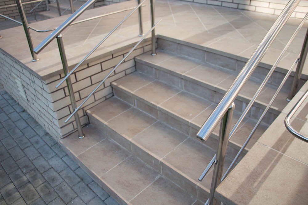 Монтаж клинкерных ступеней и плитки