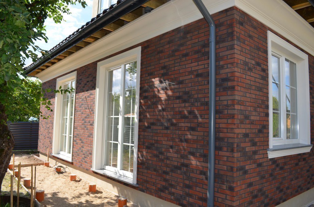 Монтаж фасадного декора