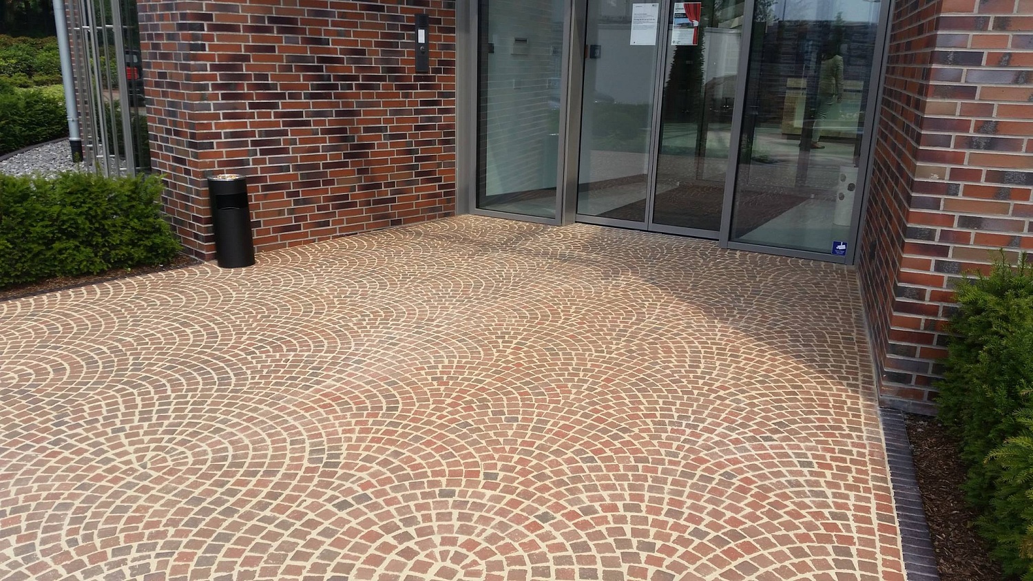 Укладка брусчатки